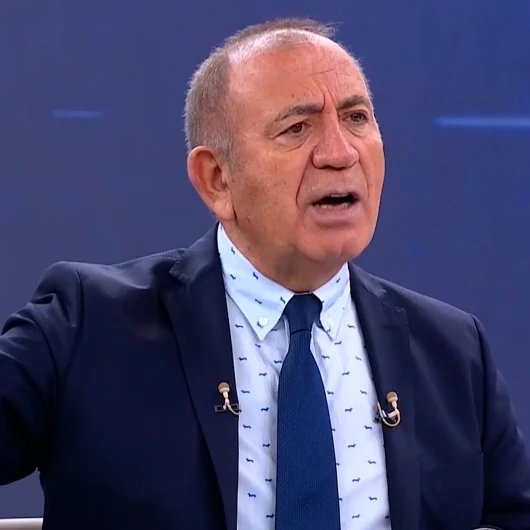 /ext/img.piri.net/piri/upload/3/2026/7/18/91644cc0-gursel-tekin-fotograflari-gosterdi-ve-tek-tek-anlatti-bu-delege-satin-almaktir.webp